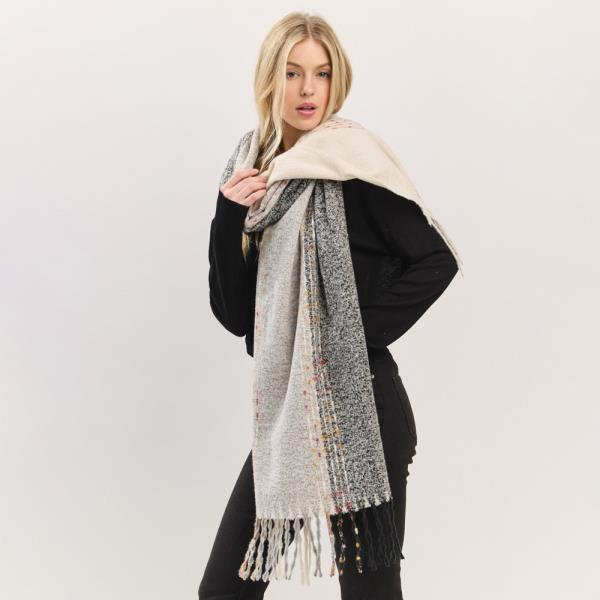 SUBTLE STITCH DETAILS FRINGE SCARF