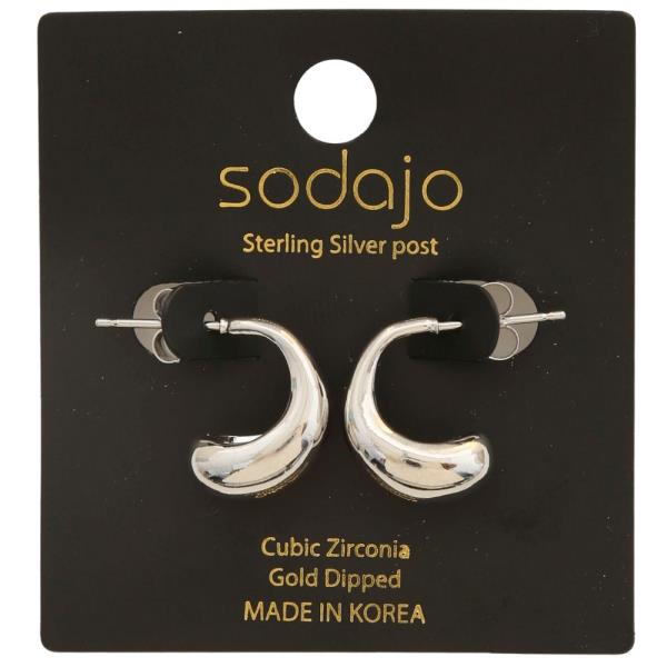 SODAJO METAL GOLD DIPPED EARRING