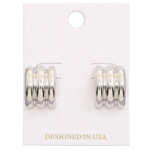 CURVE METAL EARRING