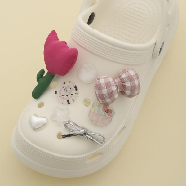 PUFFY FLOWER BOW SHOE CHARM