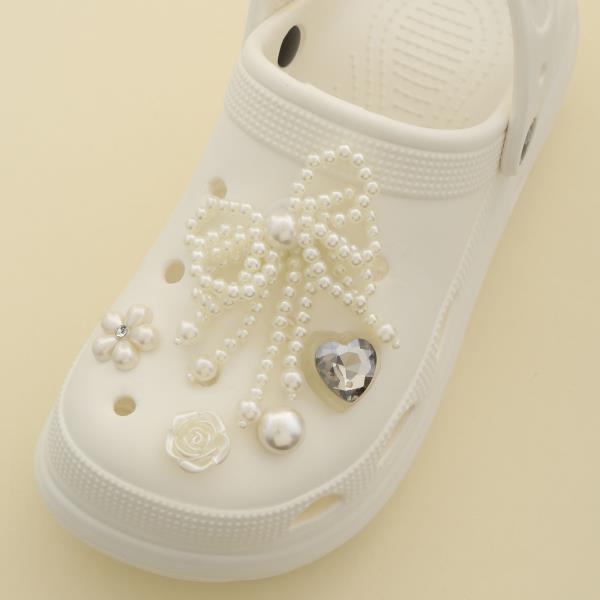 PEARL BOW HEART FLOWER SHOE CHARM