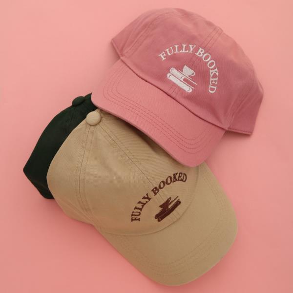 FULLY BOOKED EMB WASHED BASEBALL CAP