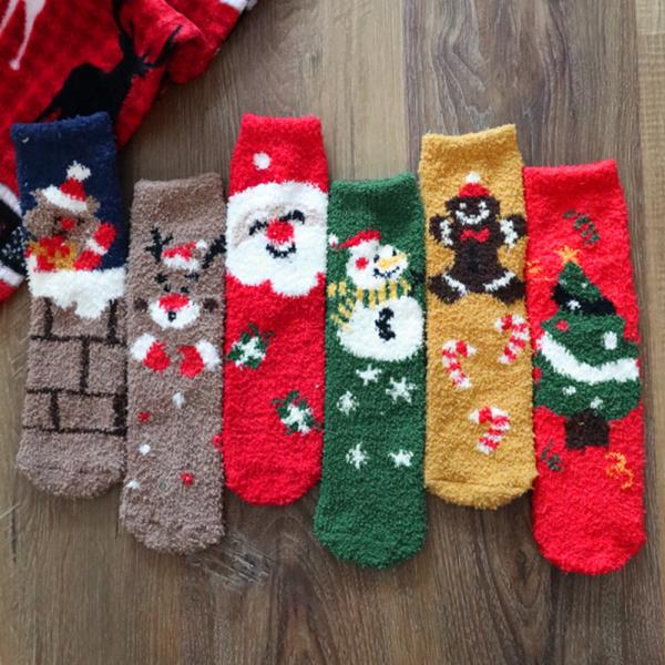 CHRISTMAS FUZZY SOCKS SET 12 PAIRS