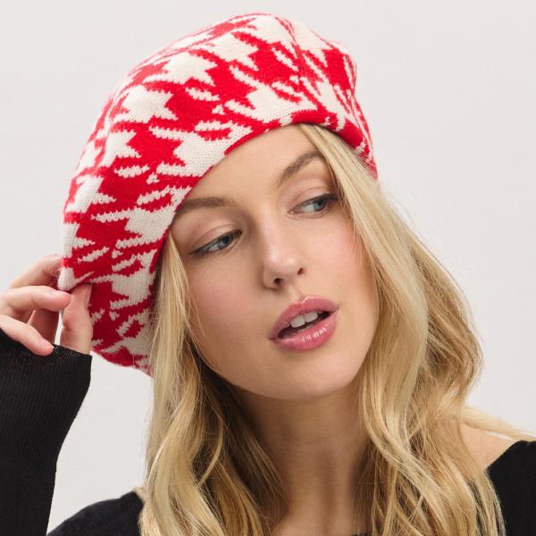 HOUNDSTOOTH KNIT BERET