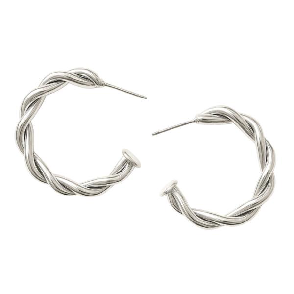 TWISTED OPEN HOOP METAL EARRING