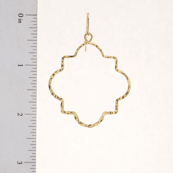 CUT OUT MOROCCAN SHAPE DANGLE EARRING