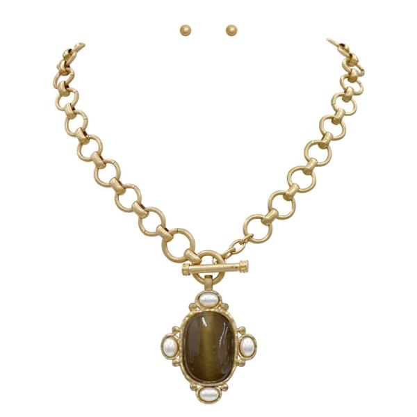 STONE PENDANT CIRCLE LINK TOGGLE CLASP NECKLACE