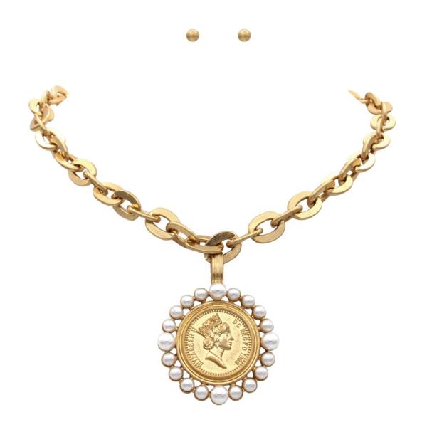 MEDALLION PEARL BEAD EDGE FLAT OVAL LINK METAL NECKLACE