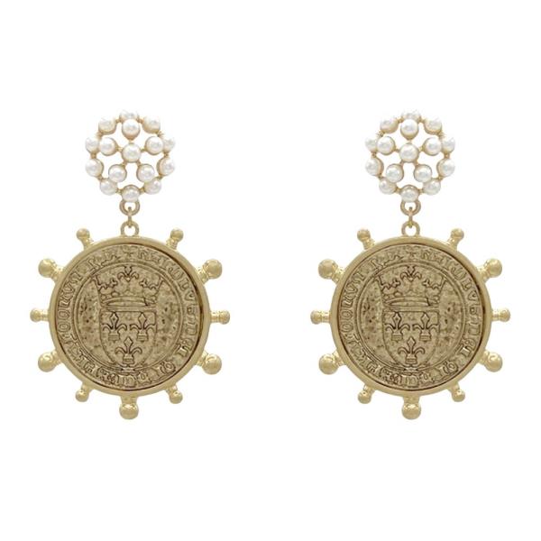 MEDALLION PEARL BEAD DANGLE EARRING