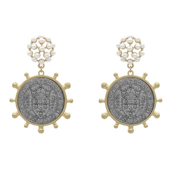 MEDALLION PEARL BEAD DANGLE EARRING