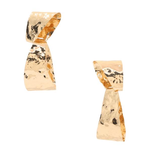 SDJ RUFFLE METAL EARRING