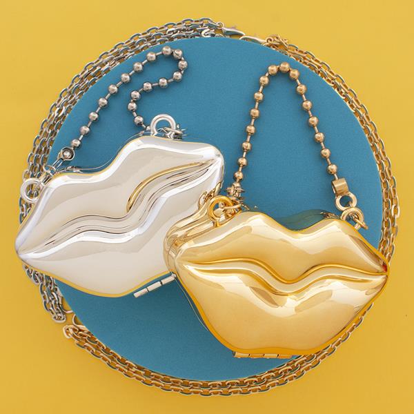 LIPS CROSS BODY BAG