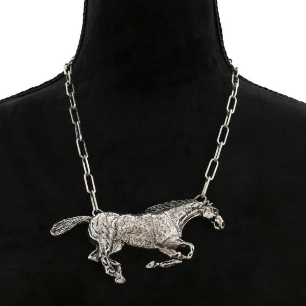 WESTERN STYLE HORSE PENDANT NECKLACE