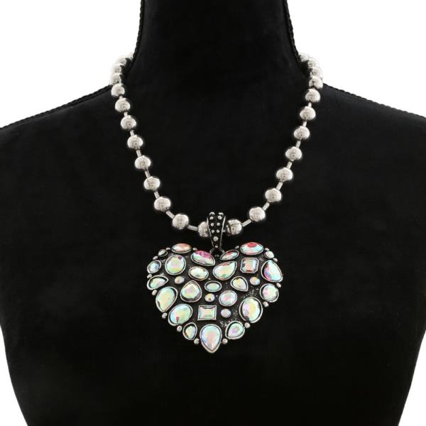 OVERSIZED HEART PENDANT METAL NECKLACE