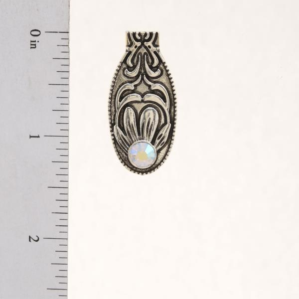 WESTERN STYLE OVAL METAL EARRING