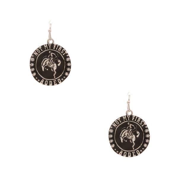 WESTERN ROUND METAL EARRING