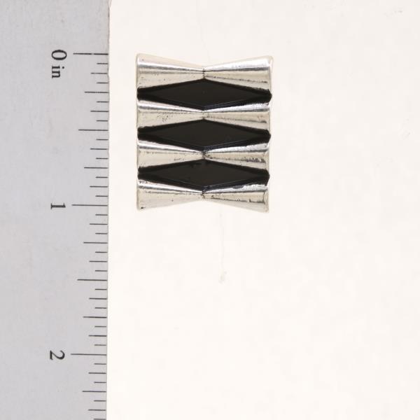 TWO TONE METAL SQUARE EARRING