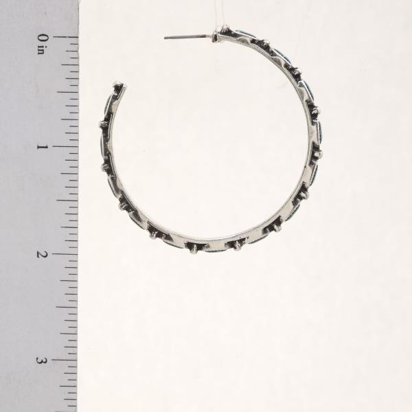 WESTERN STYLE OVAL TURQUOISE BEAD EDGE OPEN HOOP EARRING