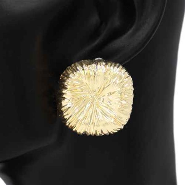 TEXTURED SQUARE METAL EARRING