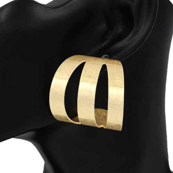CURVE METAL EARRING