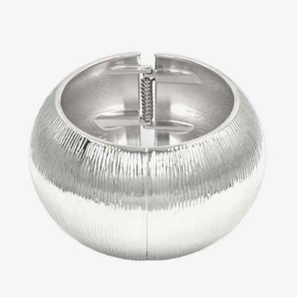 LINED METAL BANGLE BRACELET