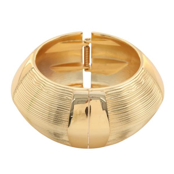 LINED METAL BANGLE BRACELET