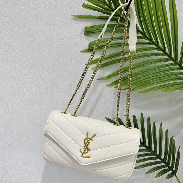 SMOOTH QUILTED SHOULDER BAG