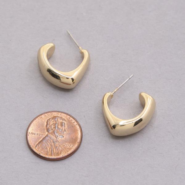 SODAJO METAL GOLD DIPPED EARRING