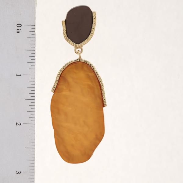 ORGANIC SHAPE DANGLE EARRING