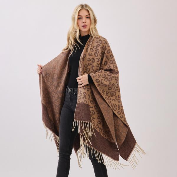 LEOPARD PATTERN FRINGE RUANA