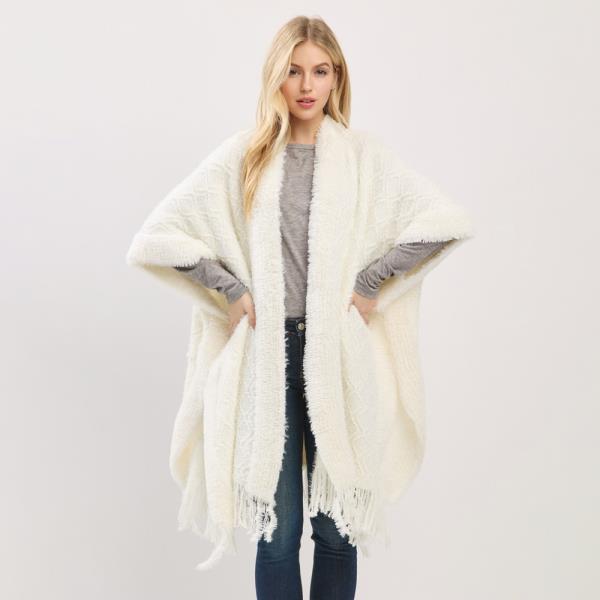 AZTEC PATTERN FRINGE RUANA