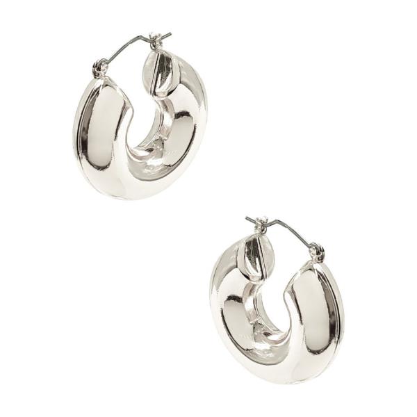 PUFFY HOOP METAL EARRING