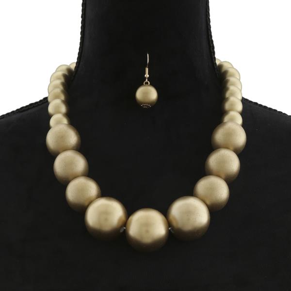 BALL BEADED NECKLACE