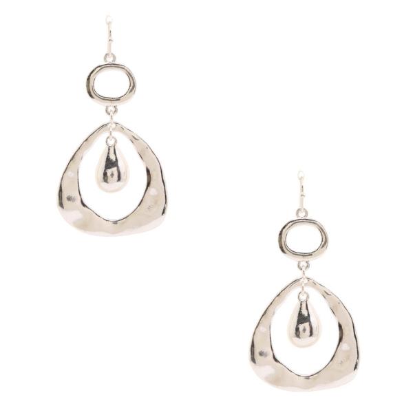 METAL DANGLE EARRING