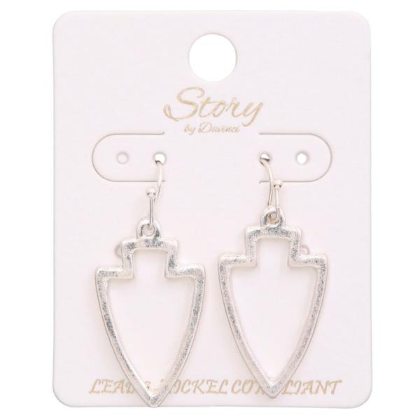 ARROW SHAPE METAL EARRING
