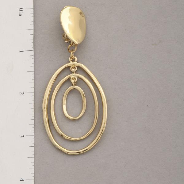 OVAL LINK DANGLE CLIP EARRING