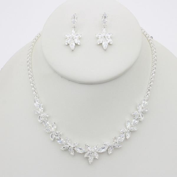 RHINESTONE FLOWER NECKLACE EARRING SET