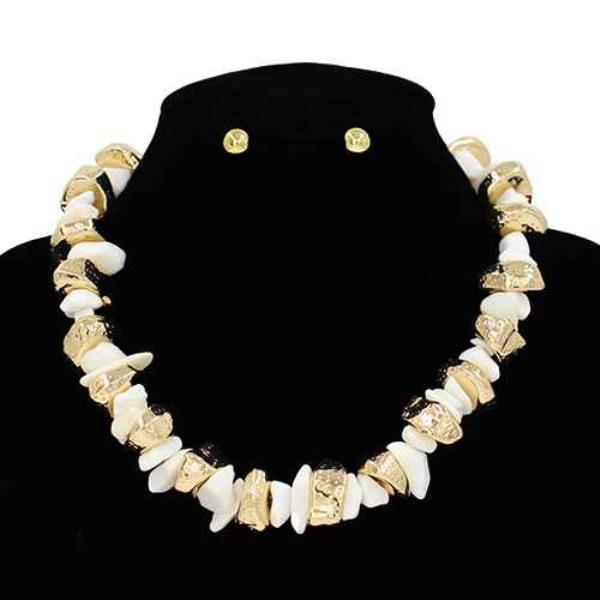 TURQUOISE BEADED NECKLACE
