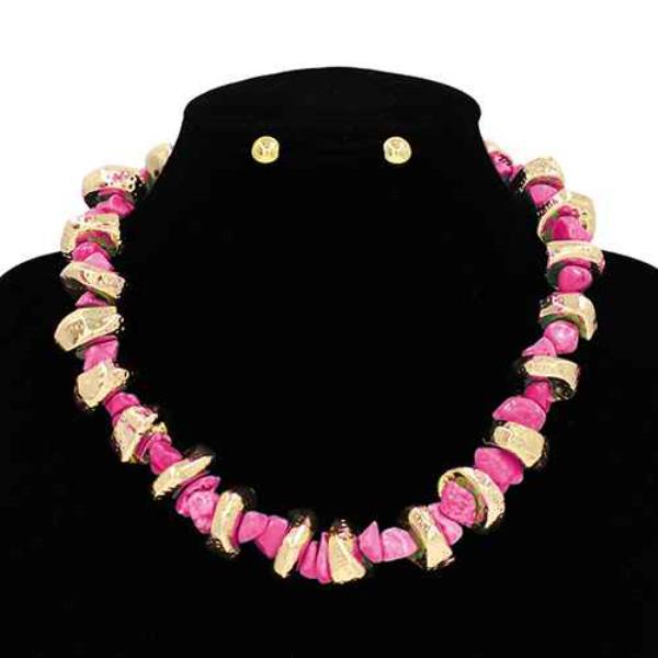 TURQUOISE BEADED NECKLACE