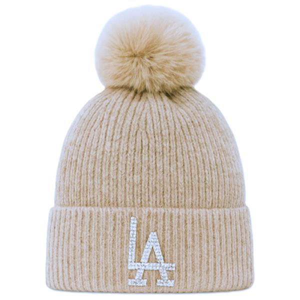 LA POM POM BEANIE