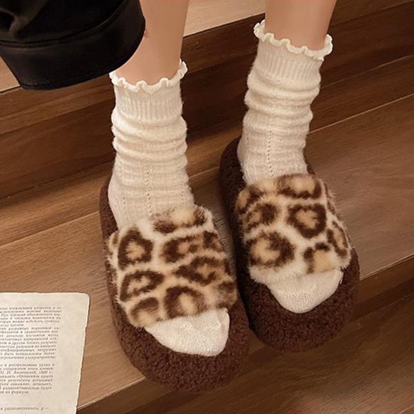 FAUX FUR LEOPARD PRINT OPEN TOE COZY INDOOR SLIPPERS
