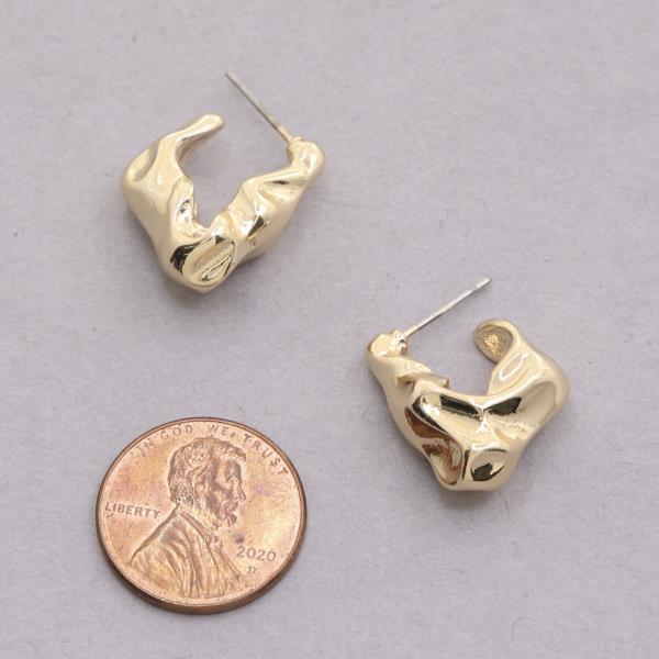 SODAJO RUFFLE ORGANIC SHAPE GOLD DIPPED EARRING