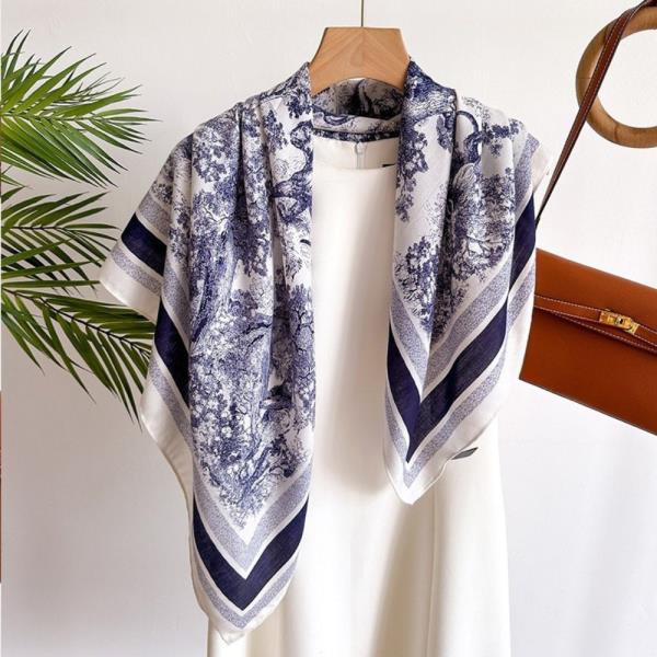 FLOWER PATTERN SILKY BANDANA SQUARE NECK SCARF
