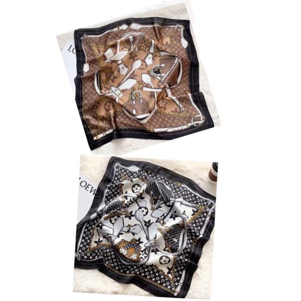 BAG AND CHAIN PRINT BANDANA SQUARE NECK SCARF