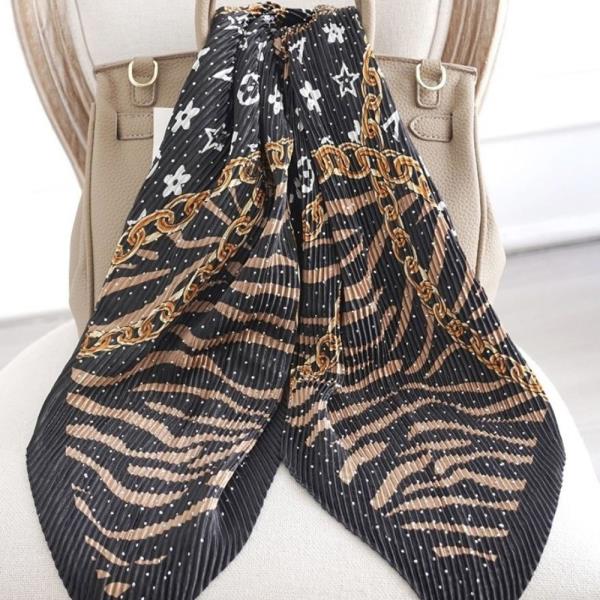 PLEATED ZEBRA CHAIN PRINT BANDANA SQUARE NECK SCARF