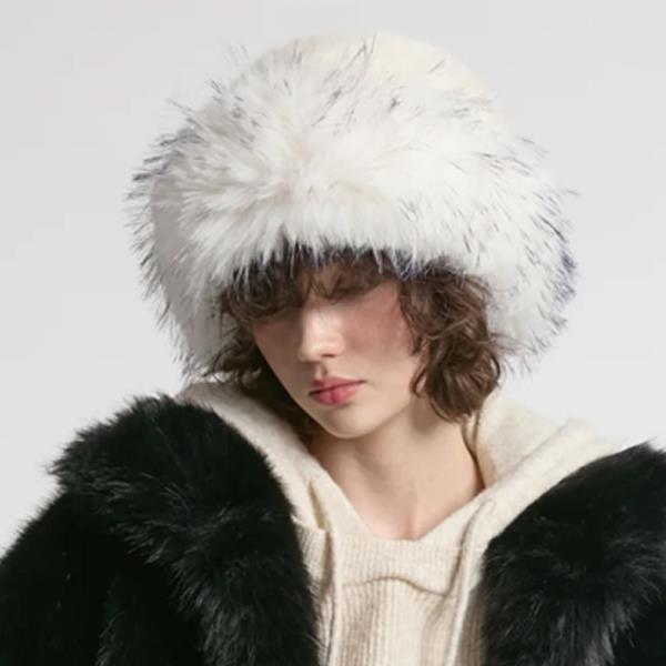 Noir Russian Hat