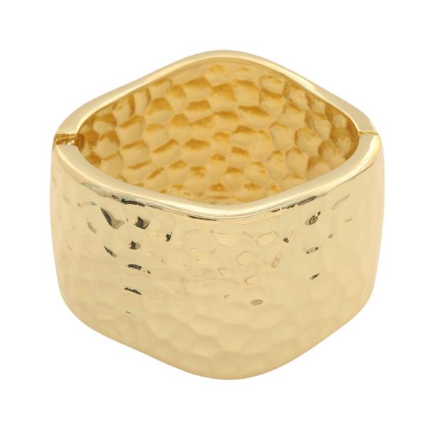 HAMMERED METAL HINGED METAL BRACELET