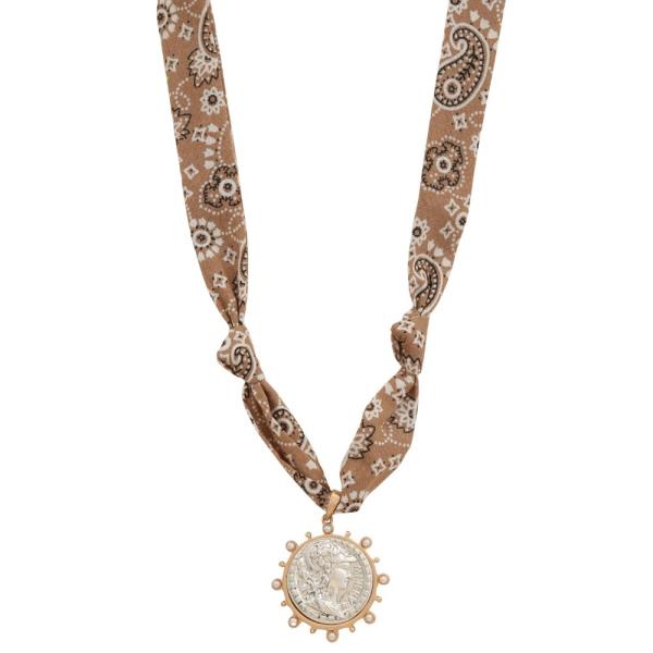 MEDALLION PENDANT FABRIC NECKLACE