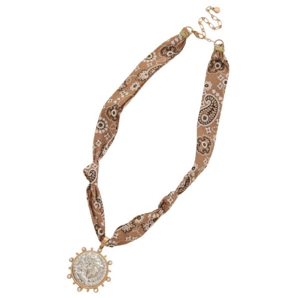 MEDALLION PENDANT FABRIC NECKLACE