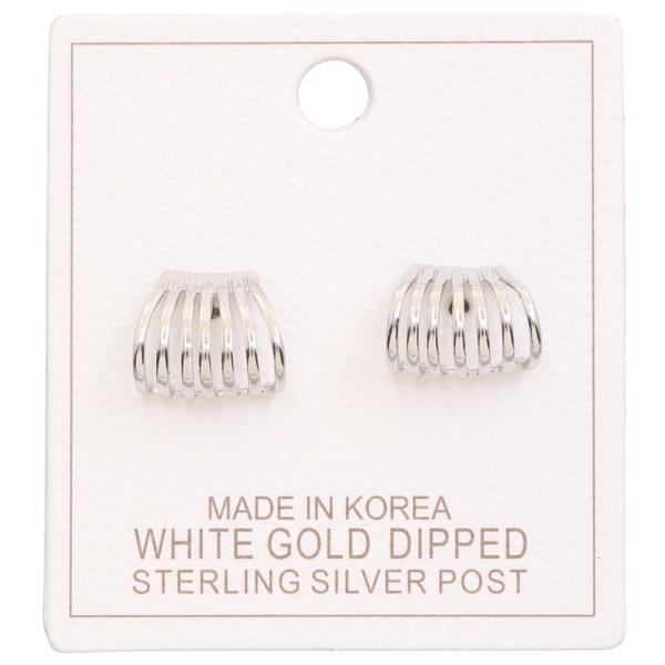 LINED METAL GOLD DIPPED EARRING